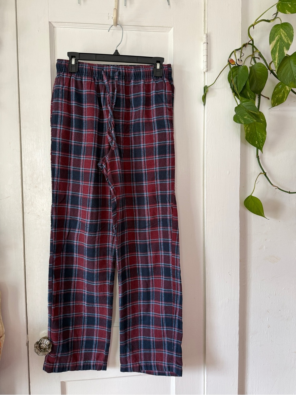 Kohl's Men's Maroon and Navy Plaid Lounge Pants size S